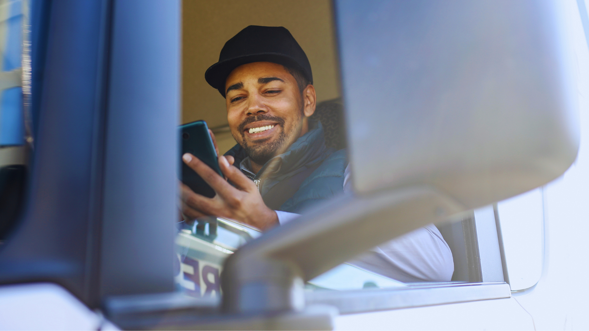 AI-Powered Freight Tracking with Gophr AI-powered logistics dashboard with real-time freight tracking and delivery updates